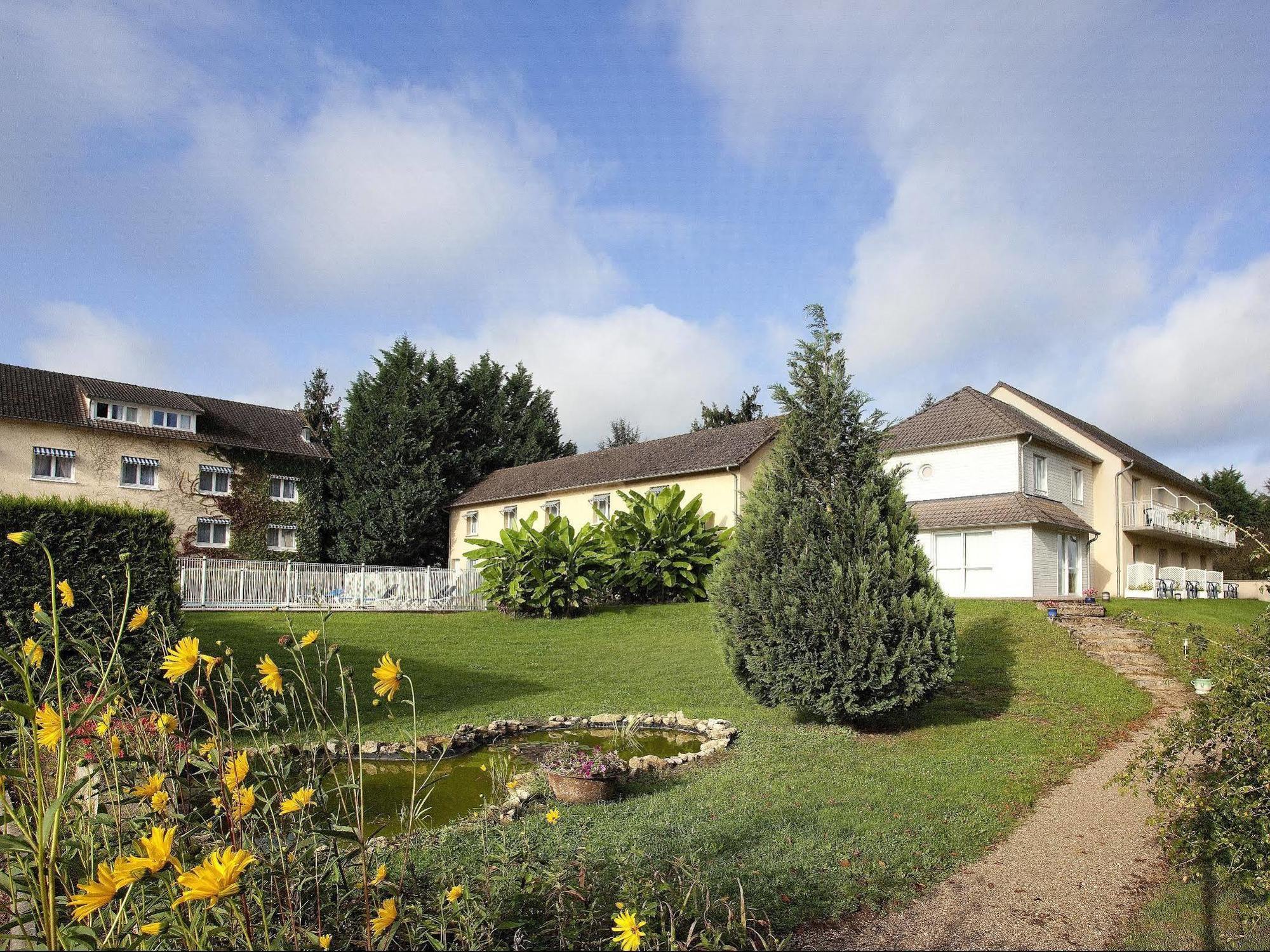 Logis Hotel Du Pont Neuf Le Veurdre Exterior photo
